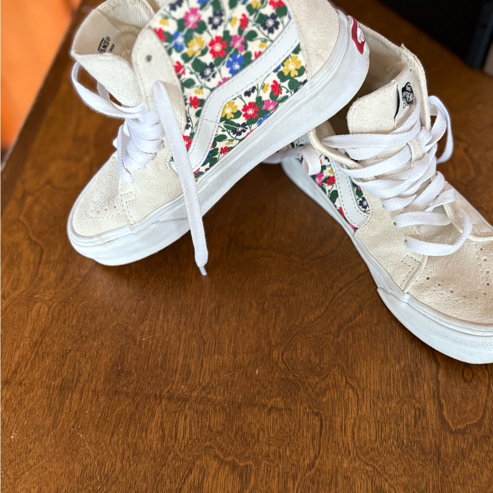 Vans Sk8-Hi Floral Sneakers – Kids Size 3.5 / Women’s 5